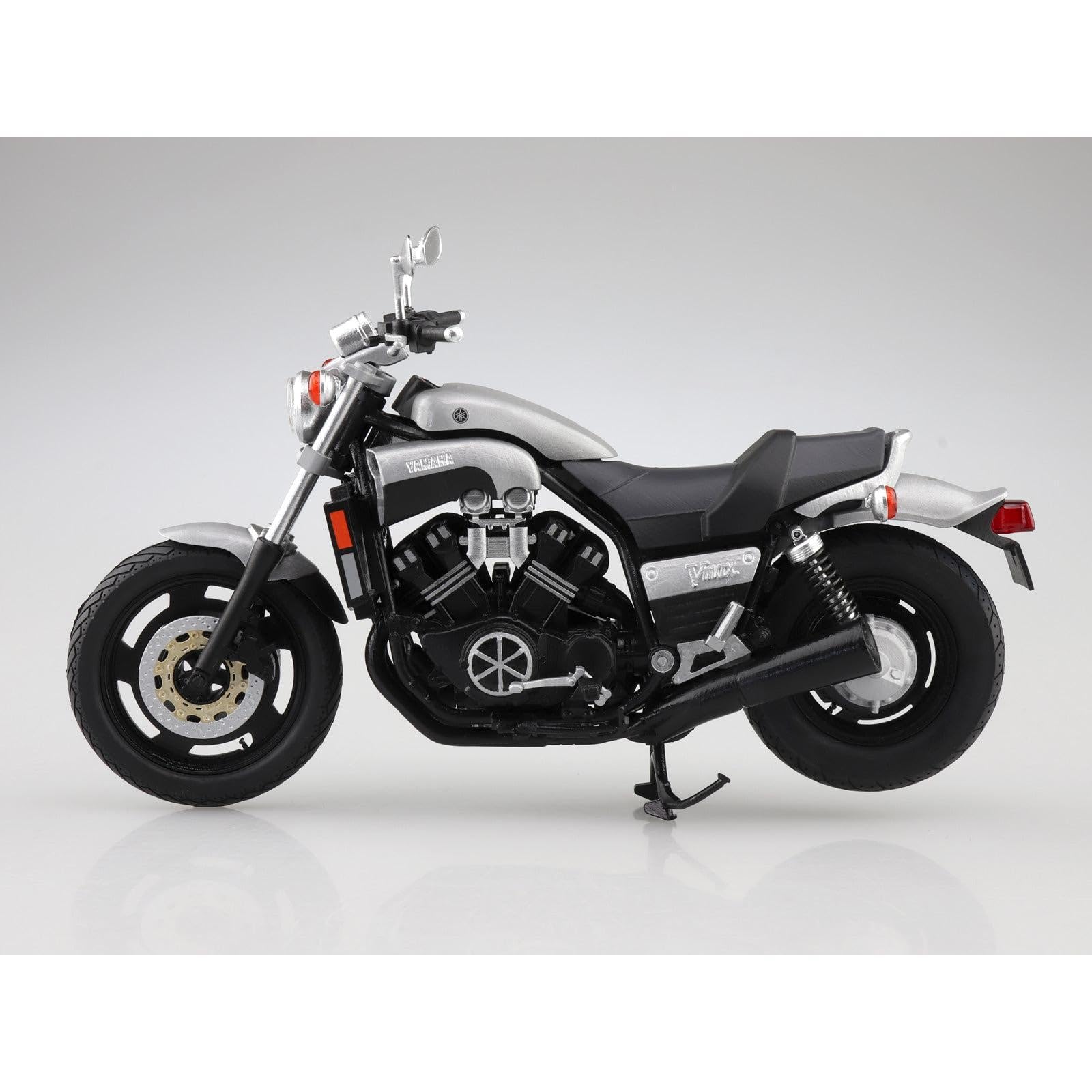 【RX3-yagiC4】 Yamaha VMAX 1/12 Aoshima Yamaha Vmax New Silver Dust 1:12 Scale Diecast Bike